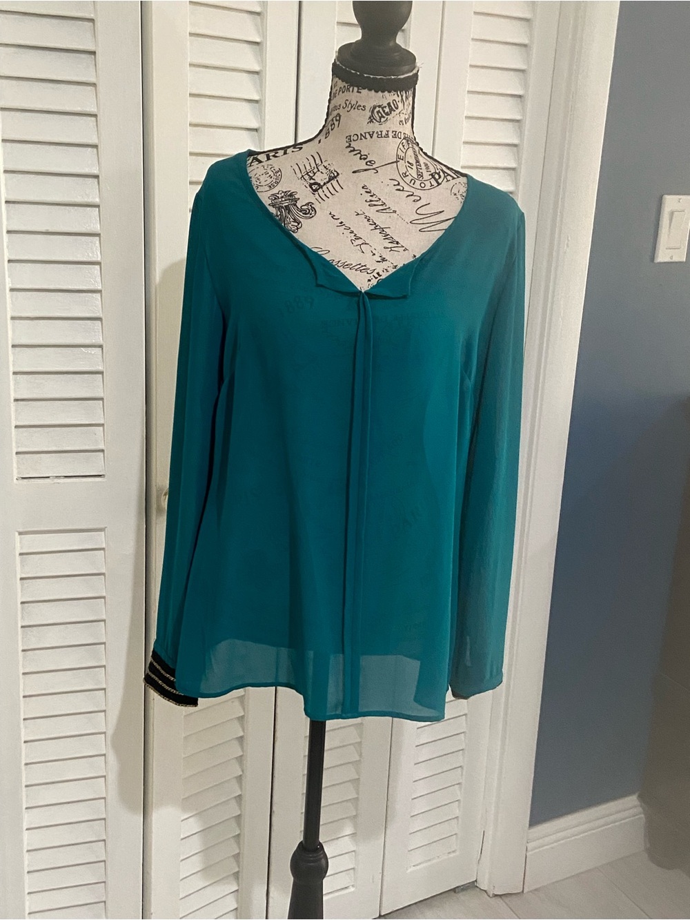 Marcia Mello Butterffy Women's Teal Long-Sleeve V-Neck Blouse